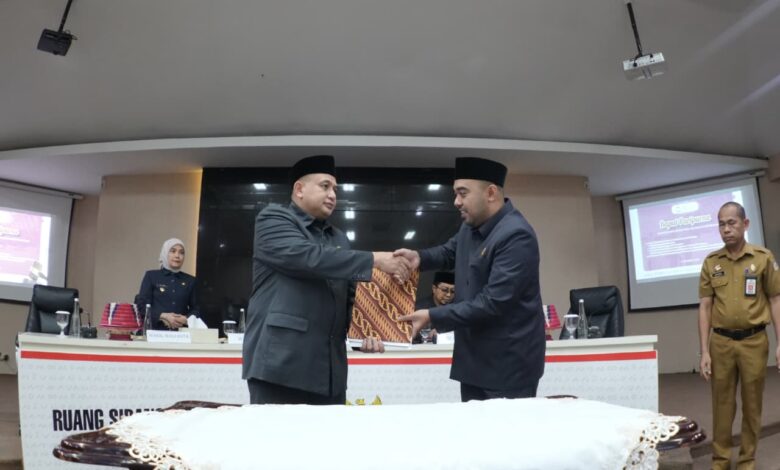 Sepakati Tiga Ranperda Pemkot dan DPRD Makassar Sepakati Tiga Ranperda Strategis, Perkuat Tata Kelola Pemerintahan