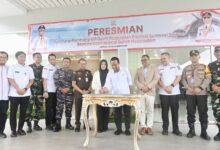 Angkat Ikon Geopark Rammang-Rammang di Bandara Hasanuddin, Gubernur Andalan: Gerbang Awal Promosi Pariwisata Sulsel