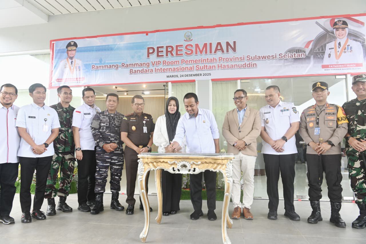 Angkat Ikon Geopark Rammang-Rammang di Bandara Hasanuddin, Gubernur Andalan: Gerbang Awal Promosi Pariwisata Sulsel