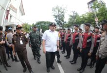 Wali Kota Bersama Kapolrestabes Makassar Pimpin Apel Pengamanan Malam Tahun Baru 2026