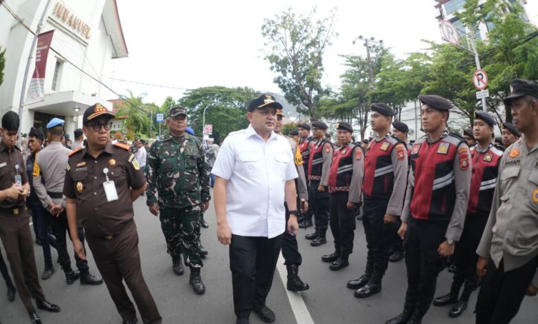 Wali Kota Bersama Kapolrestabes Makassar Pimpin Apel Pengamanan Malam Tahun Baru 2026