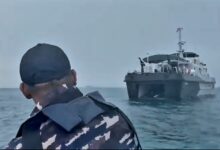 Kapal Jolloro Terbalik di Perairan Topabbiring, TNI AL Kodaeral VI Makassar Siagakan Unsur Laut