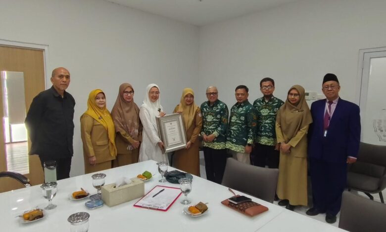 Kota Makassar Resmi Naik Kelas, Raih Penghargaan Swasti Saba Wiwerda 2025