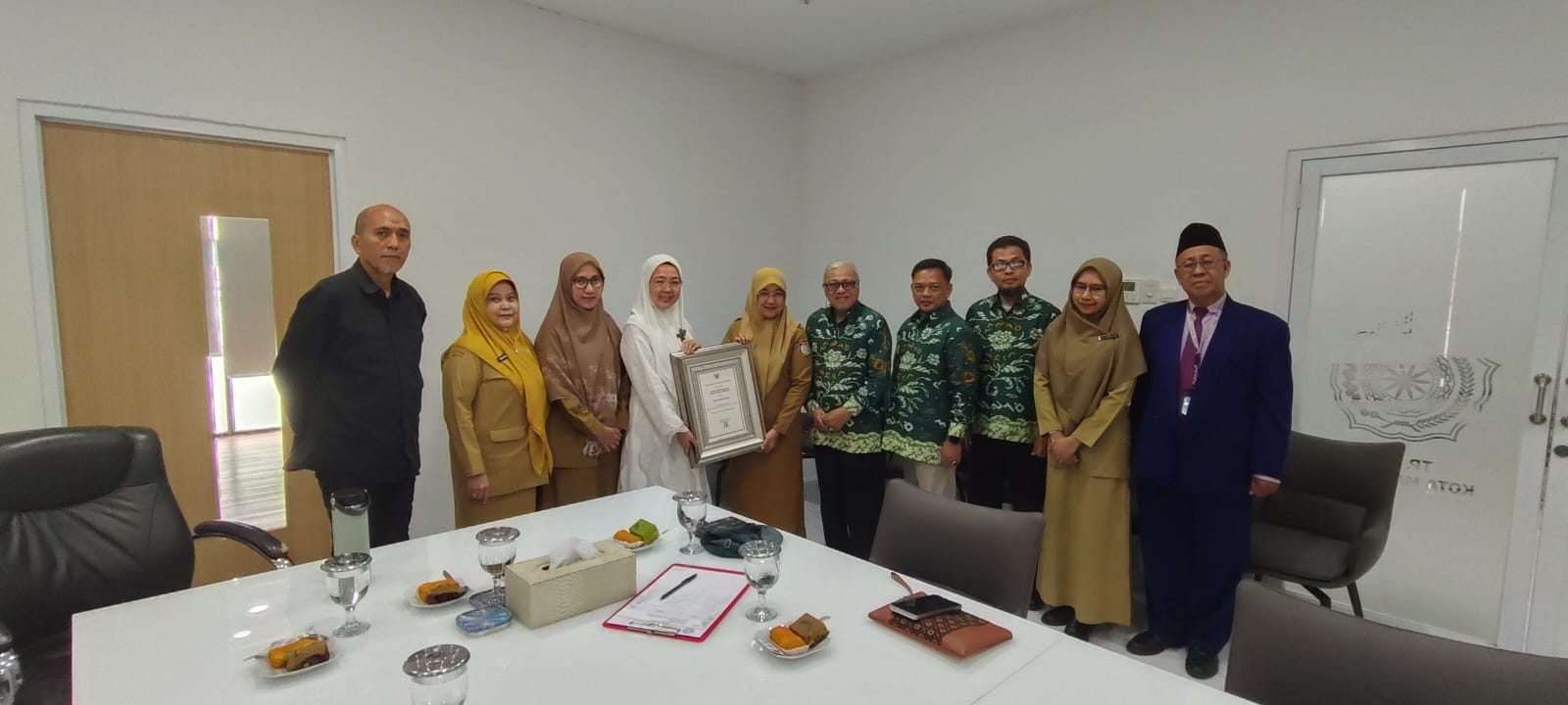 Kota Makassar Resmi Naik Kelas, Raih Penghargaan Swasti Saba Wiwerda 2025