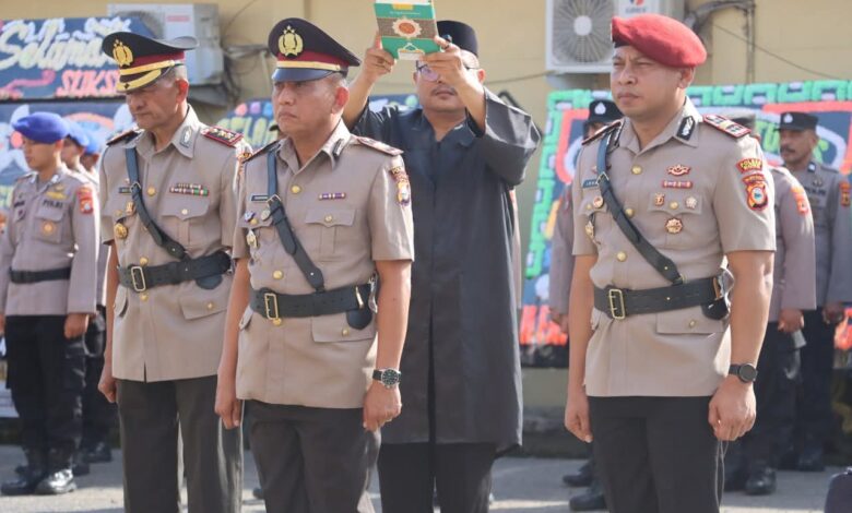 Momen Hari Ibu ke-97, Kapolres Bone Lantik Kasatresnarkoba dan Sertijab Kapolsek Tanete Riattang