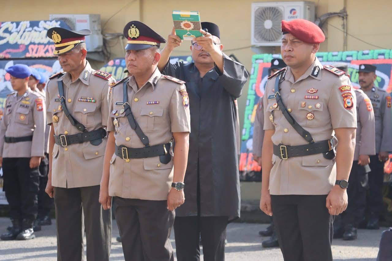 Momen Hari Ibu ke-97, Kapolres Bone Lantik Kasatresnarkoba dan Sertijab Kapolsek Tanete Riattang