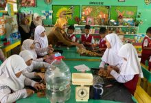 TP PKK Makassar Hadirkan dr. Aisah Dahlan Bahas Peran Istri dan Ibu dalam Membangun Keluarga Beriman