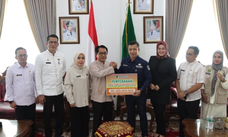 Dinsos Kota Palu Serahkan Bantuan Kemanusiaan Penanganan Bencana Kabupaten Padang Pariaman