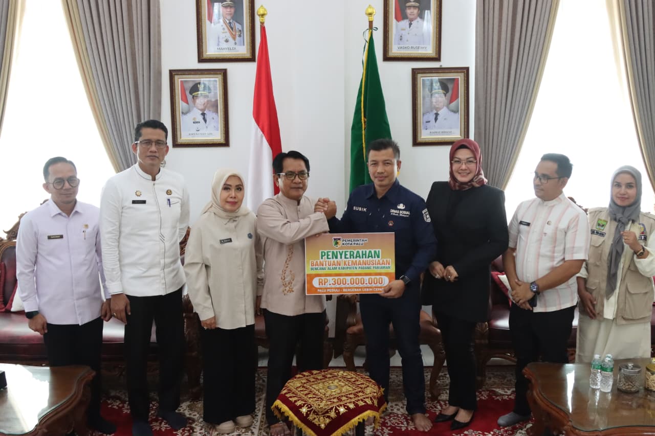 Dinsos Kota Palu Serahkan Bantuan Kemanusiaan Penanganan Bencana Kabupaten Padang Pariaman