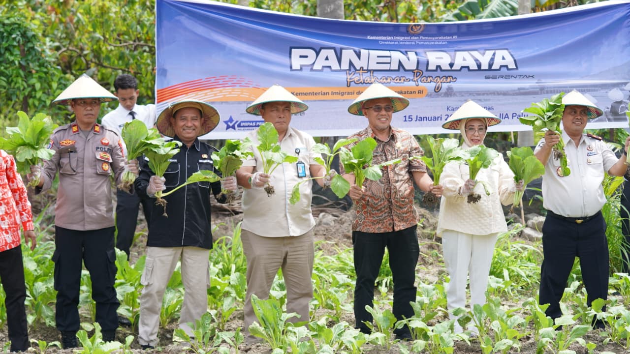 Pemkot Palu Dukung Program Ketahanan Pangan Pemasyarakatan melalui Panen Raya Serentak di Sigi