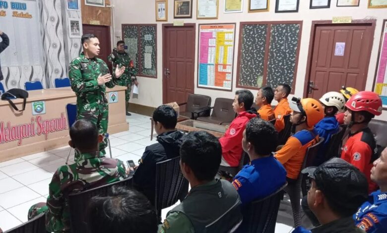 Tim Gabungan Melanjutkan Pencarian Pesawat ATR 42-500 Minggu Dini Hari