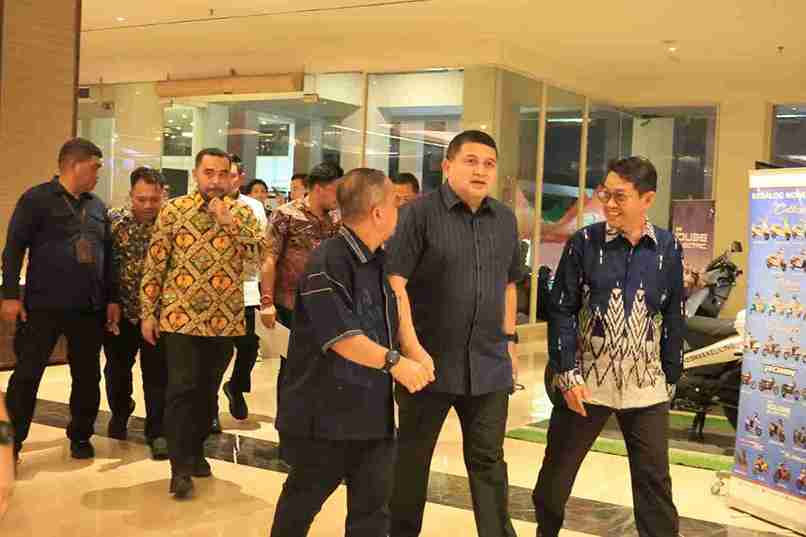 Munafri Arifuddin Bersama Pimpinan DPRD Makassar Hadiri Outlook Ekonomi Peduli Indonesia Award 2026