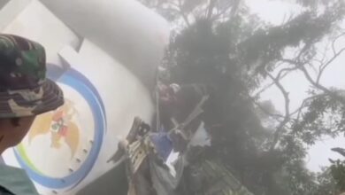 6 Jenazah Korban ATR 42-500 PK-THT Ditemukan di Dekat Puing Mesin Pesawat di Gunung Bulusaraung