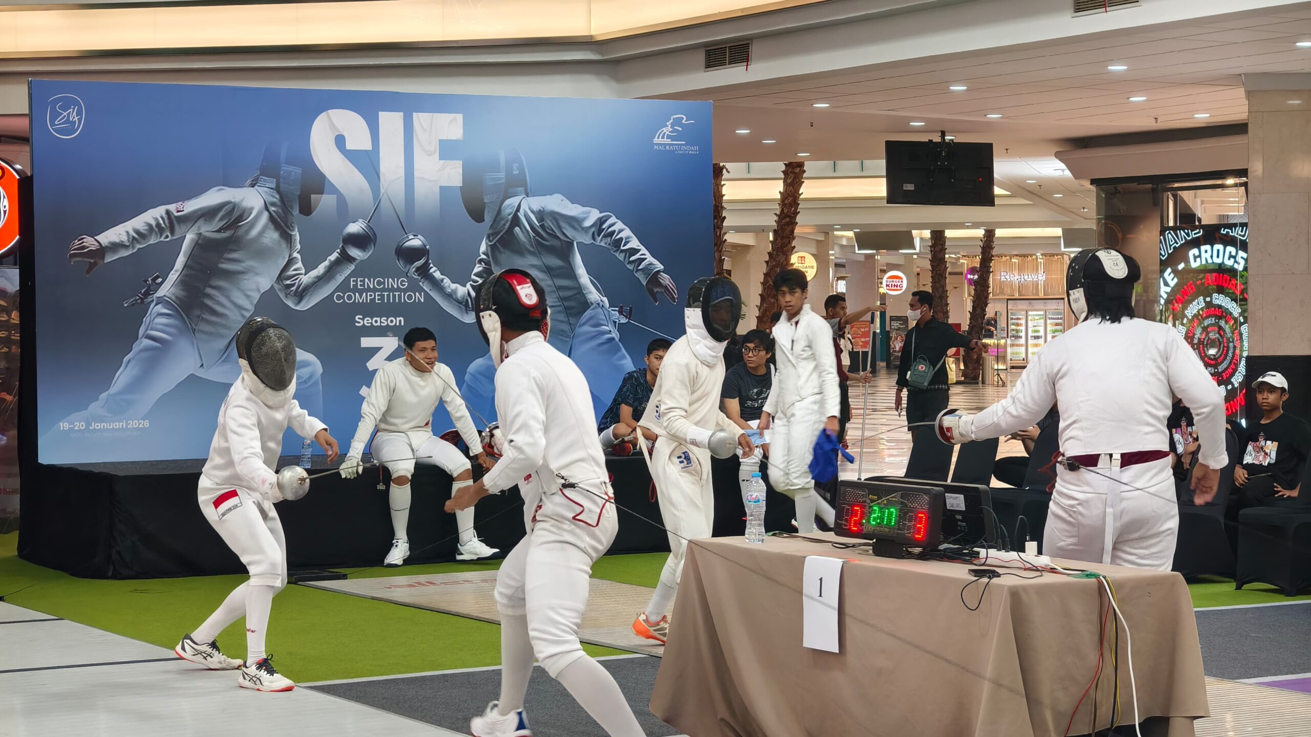 81 Atlet Se-Sulsel Ramaikan Fencing Competition Season 3 di Mal Ratu Indah Makassar