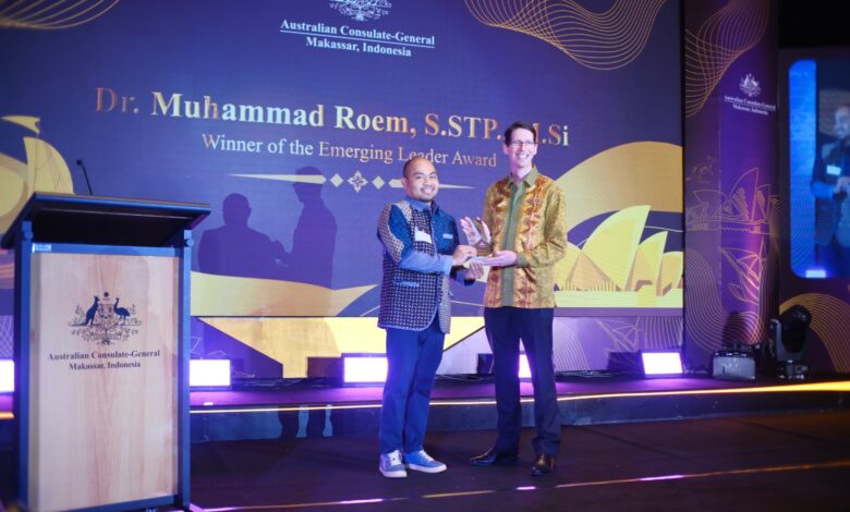 Alumni Australia Asal Makassar, Dr. Muhammad Roem Raih Emerging Leader Award dari Konsulat Australia