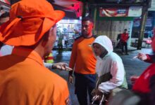 BPBD Makassar Bergerak Cepat Selamatkan 13 Warga Terjebak Banjir Bandang di Sungai Jeneberang