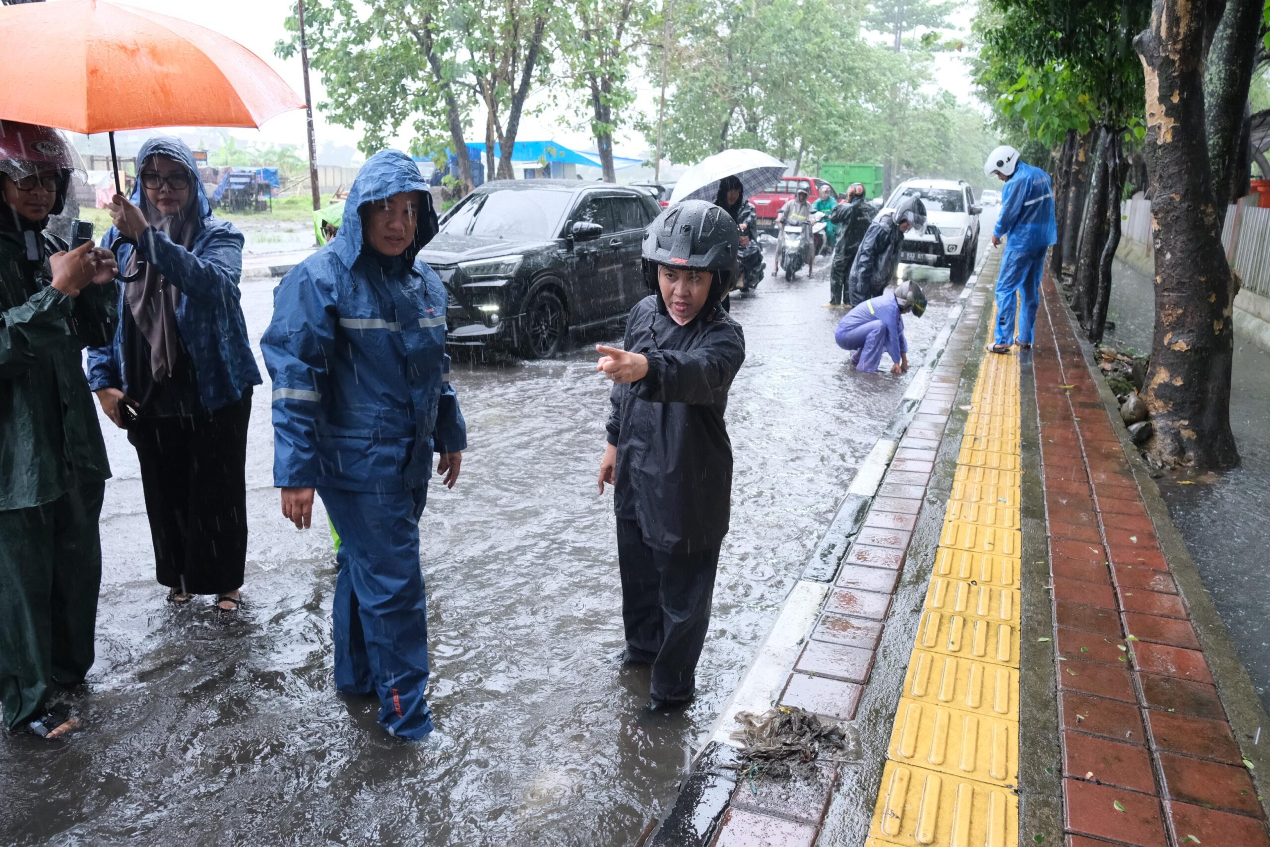 Bupati Gowa Tinjau Langsung Titik Rawan Banjir di Somba Opu, Tekankan Pentingnya Kolaborasi