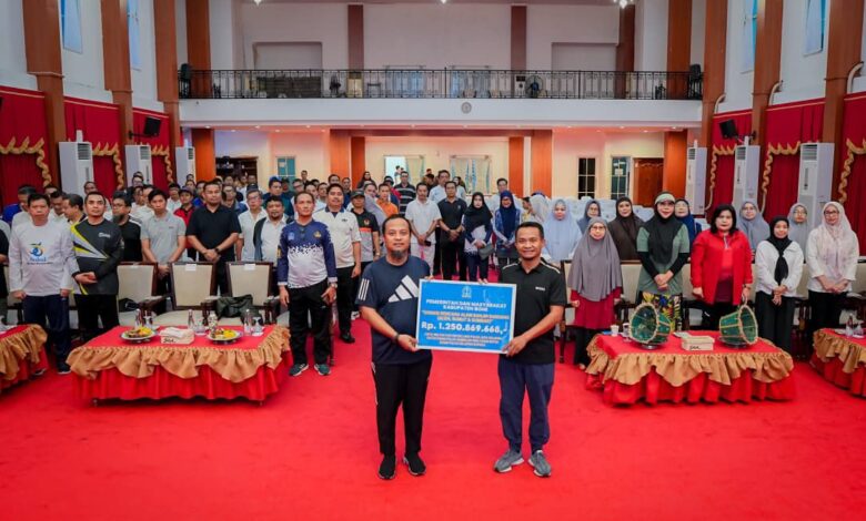 Gubernur Sulsel Terima Donasi Kemanusiaan Rp1,2 Miliar dari Pemkab Bone untuk Korban Bencana di Aceh dan Sumatera