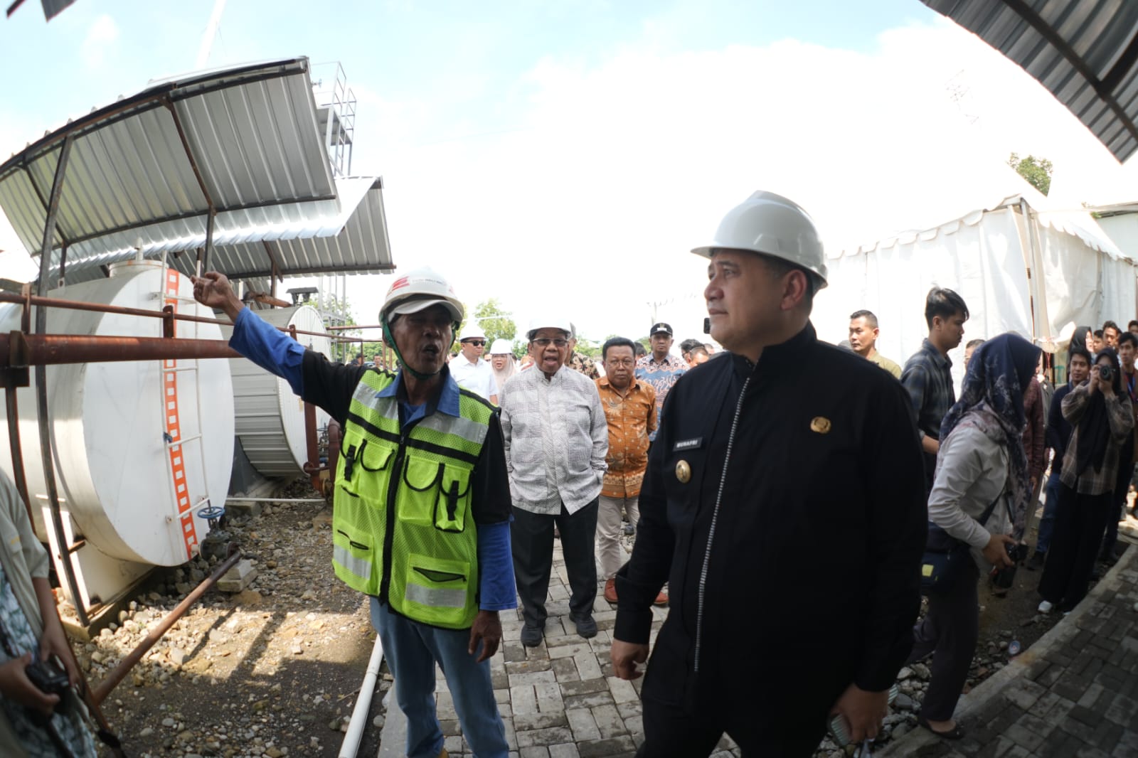 Wali Kota Makassar Resmikan AMP PT Tujuh Wali Wali, Dorong Peran Swasta Dukung Pembangunan Infrastruktur Kota