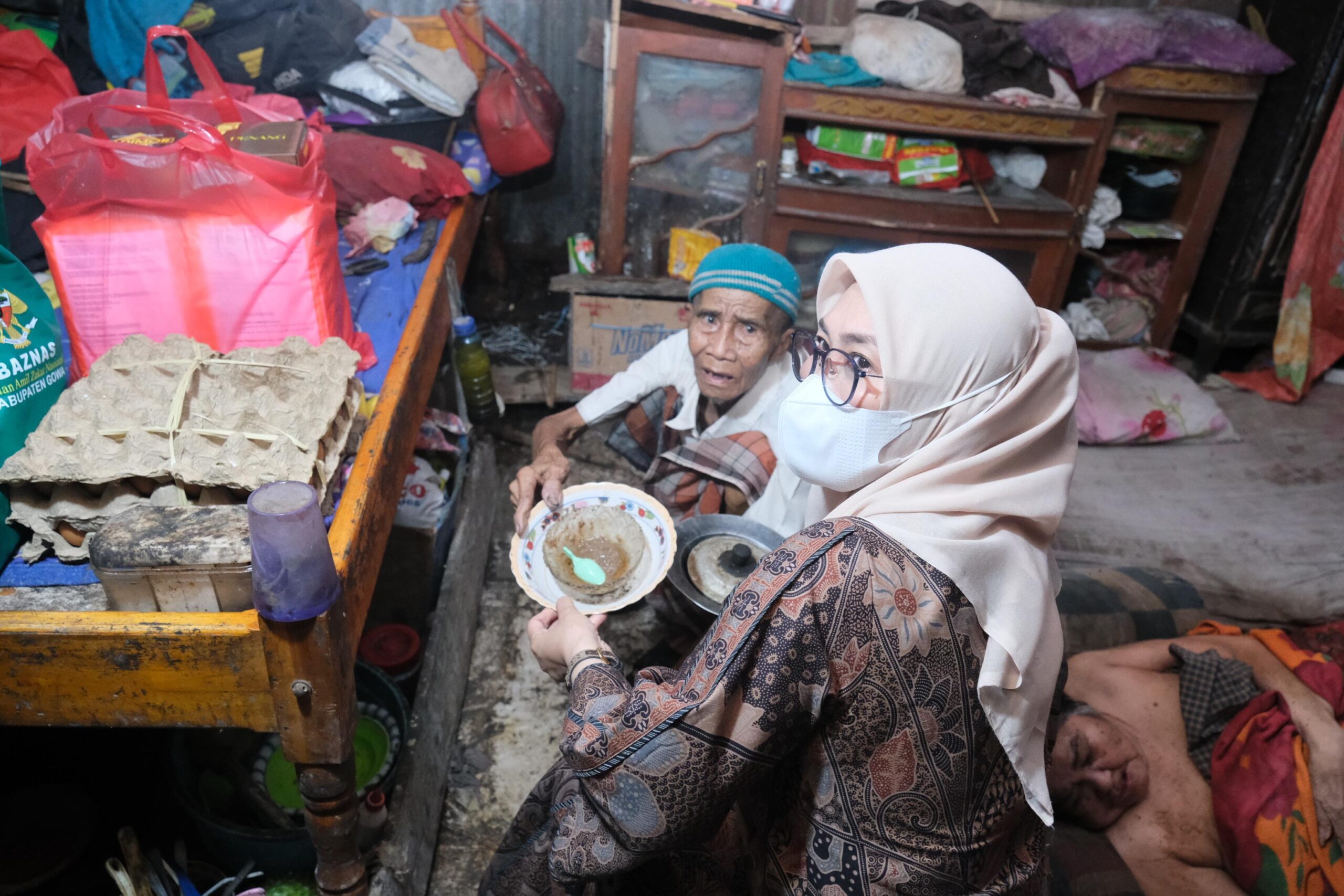 Bupati Gowa Tangani Warga Miskin Ekstrem di Pallangga