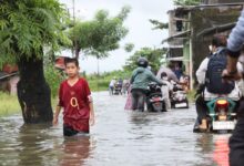 Akibat Banjir, Puluhan Warga Biringkanaya Makassar Mengungsi