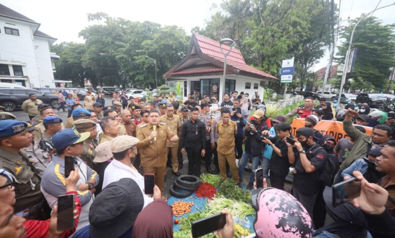 Munafri ke Pedagang Pasar Pabaeng-baeng: Tidak Digusur, Tapi Ditertibkan Demi Keselamatan Bersama