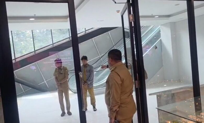 Sidak di MGC, Munafri Dapati Pegawai Santai Merokok Saat Jam Kerja