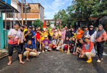 Jumat Bersih, Warga Kelurahan Bitowa Kota Makassar Kerja Bakti Bersihkan Drainase
