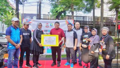 Wali Kota Makassar Hadiri Penyerahan CSR PERBANAS Sulsel Booth Portable untuk UMKM CFD Sudirman