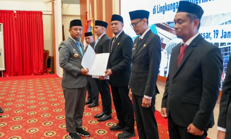 Terapkan Manajemen Talenta Perkuat Birokrasi, Gubernur Sulsel Lantik 7 Pejabat Eselon II