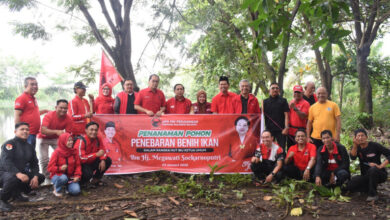 PDI Perjuangan Sulsel Rayakan HUT ke-79 Megawati dengan Aksi Penghijauan dan Penebaran Benih Ikan