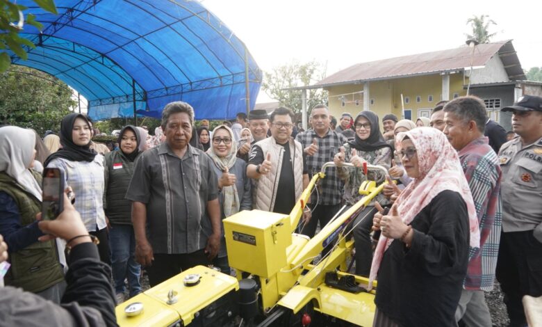 Pemkab Gowa Perkuat Swasembada Pangan, Salurkan Bantuan Alsintan Kementan RI untuk Petani Bontomarannu