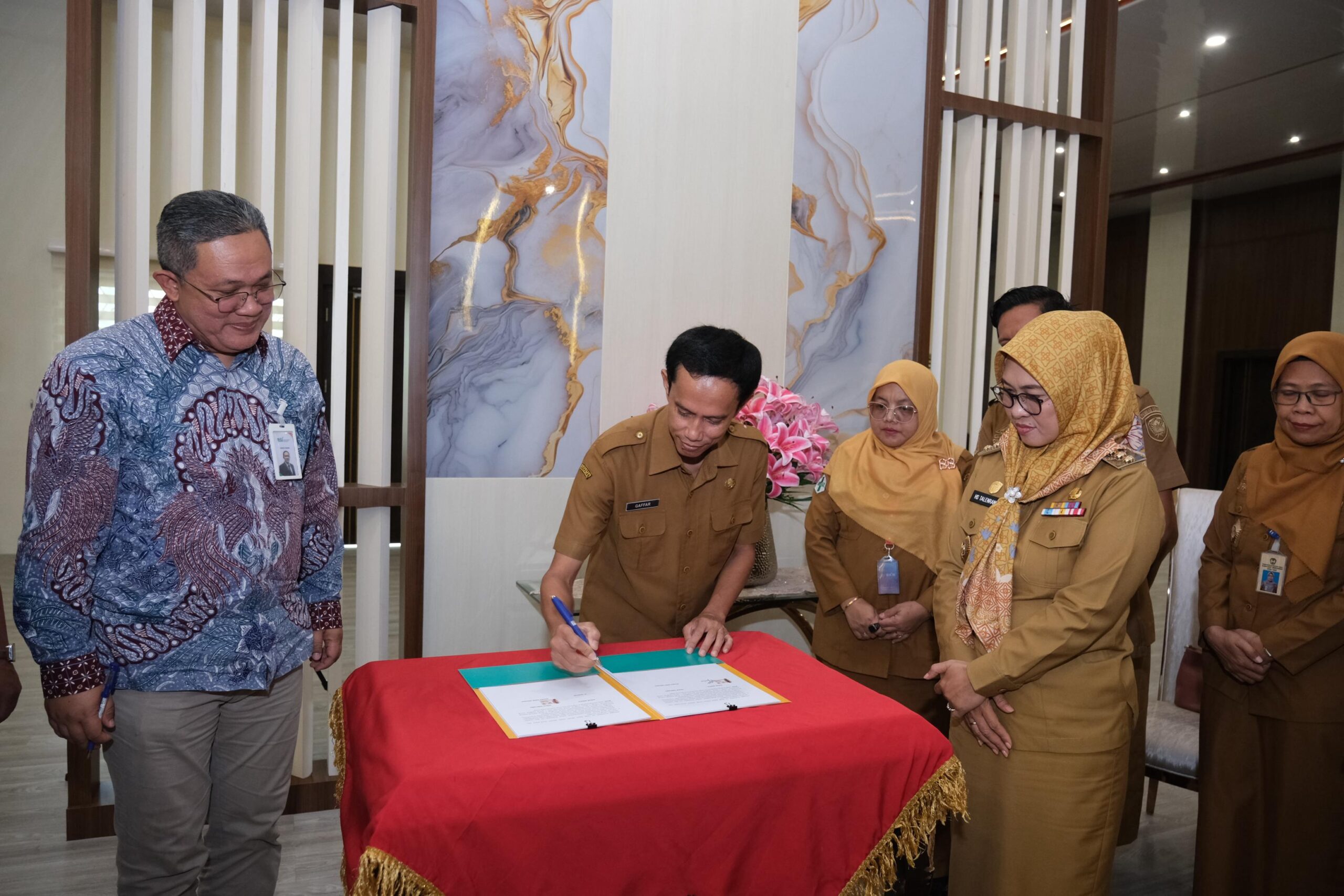 Dorong Peningkatan Layanan Kesehatan, RSUD Syekh Yusuf - BSI Lakukan Penandatanganan MoU