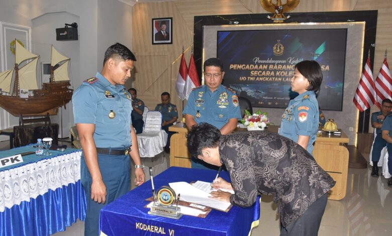 Dankodaeral VI Menghadiri Penandatanganan Kontrak Pengadaan Barang dan Jasa TNI AL 2026