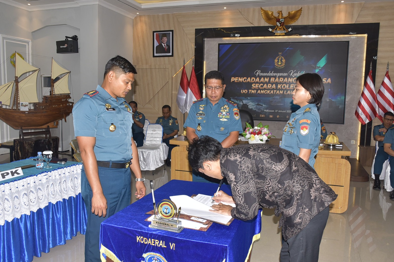 Dankodaeral VI Menghadiri Penandatanganan Kontrak Pengadaan Barang dan Jasa TNI AL 2026