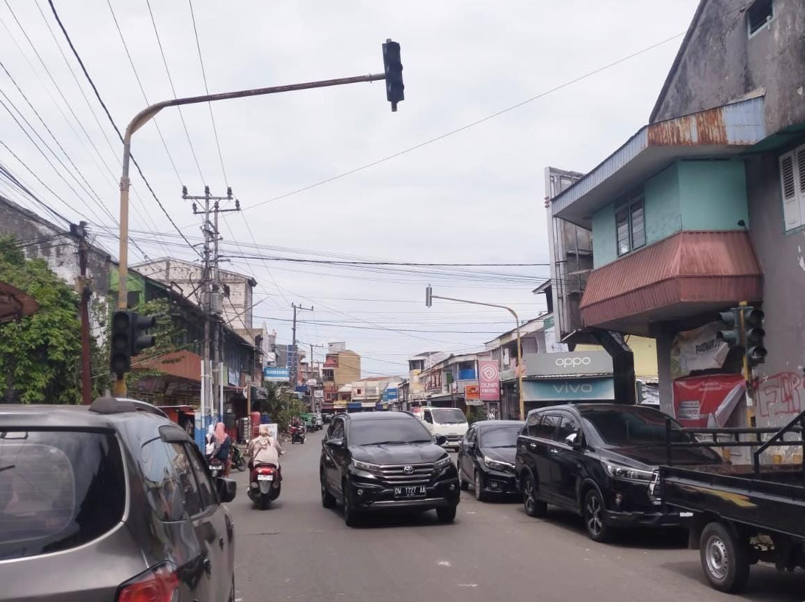 Traffic Light Tak Berfungsi, Pengendara Terancam Bahaya, Warga Bone Pertanyakan Kinerja Kadishub