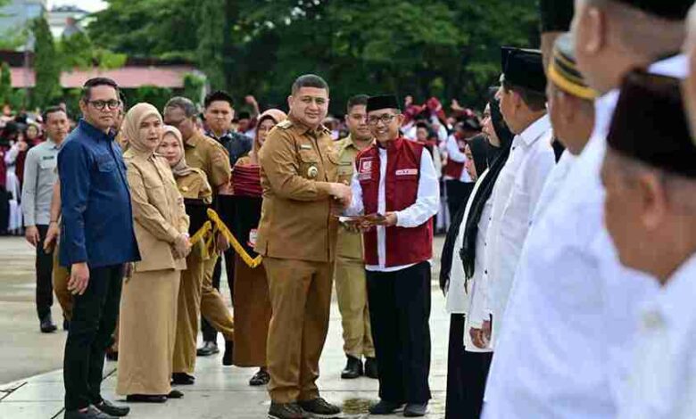 Hadiri Pelantikan 6.032 Ketua RT/RW, Ketua DPRD Makassar Supratman: Momen Perkuat Sinergi Pemerintahan dan Warga