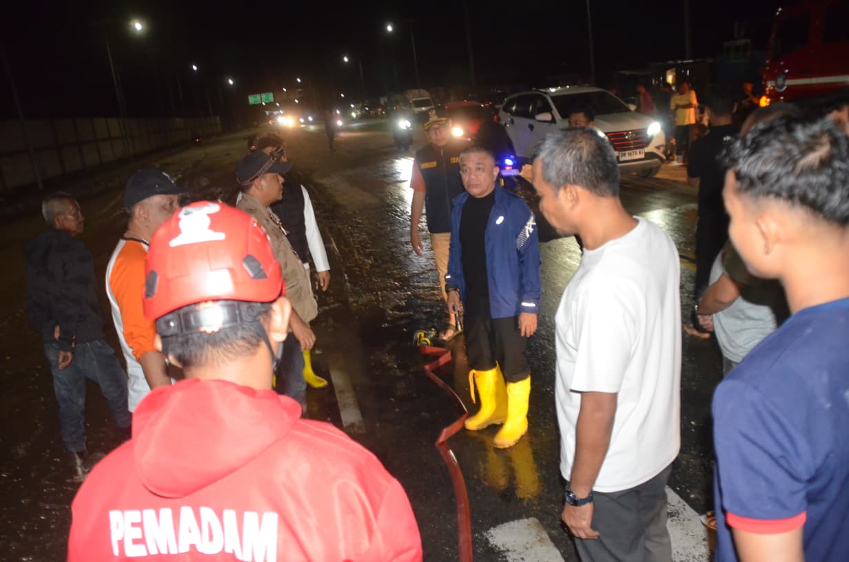 Respons Cepat Banjir Tawaeli, Wali Kota Palu Turun Langsung ke Lapangan