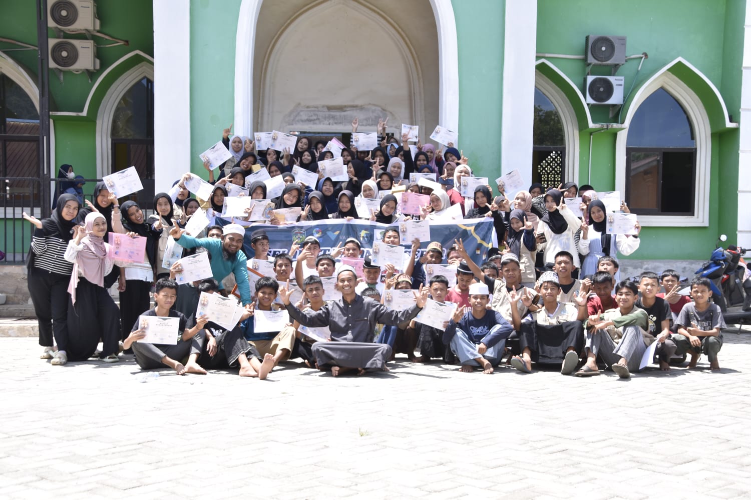 Youth Love Prayers Camp II Sukses, Lahirkan 103 Kader Muda Islam