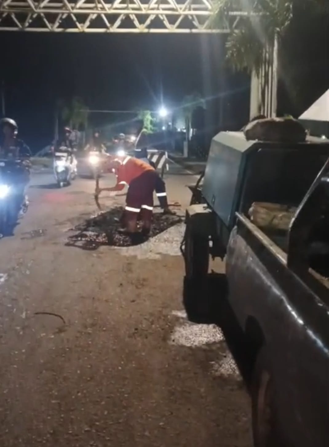 Respons Keluhan Masyarakat, Munafri Gerak Cepat Tangani Jalan Rusak Metro Tanjung Bunga–Barombong