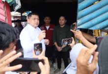 Wali Kota Munafri Tinjau Karya Inovasi Anak Muda Makassar Sulap Sampah Plastik Jadi BBM