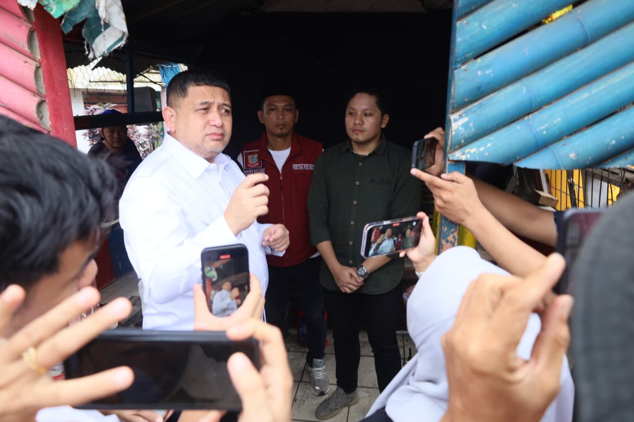 Wali Kota Munafri Tinjau Karya Inovasi Anak Muda Makassar Sulap Sampah Plastik Jadi BBM