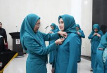 Melinda Aksa Lantik 13 Ketua TP PKK Kecamatan dan Kukuhkan Bunda PAUD Kecamatan