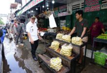 Lewat Dialog dan Relokasi, Pemkot Makassar Tata Lapak PKL Tanpa Konflik