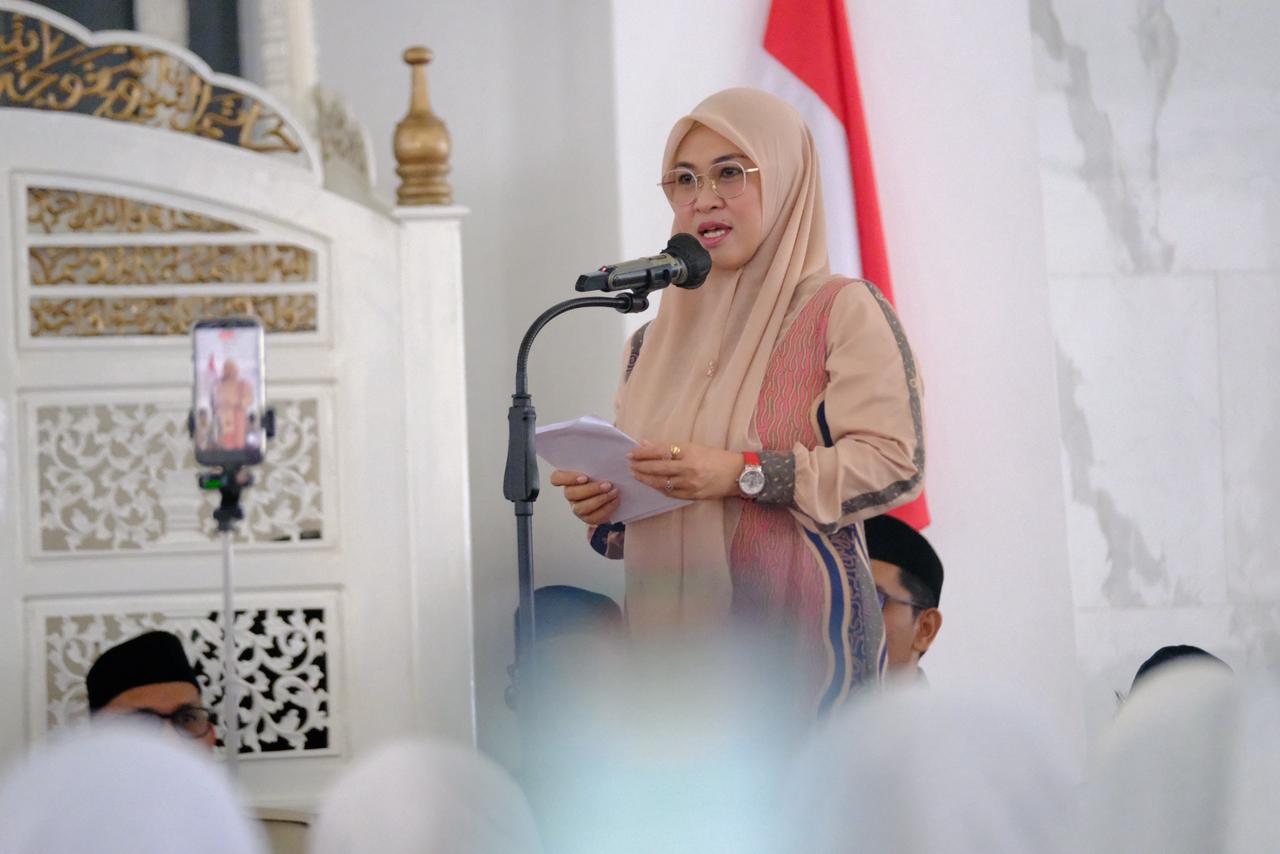 Kuota Haji Gowa Meningkat, Wamenhaj dan Bupati Gowa Lepas 1.421 JCH