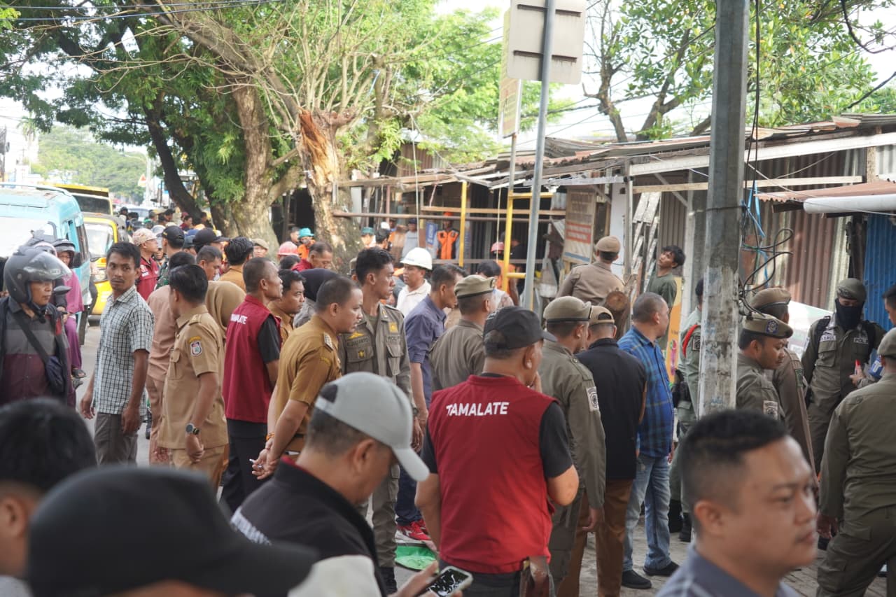 Penertiban Lapak PKL Tamalate 55 Lapak Direlokasi