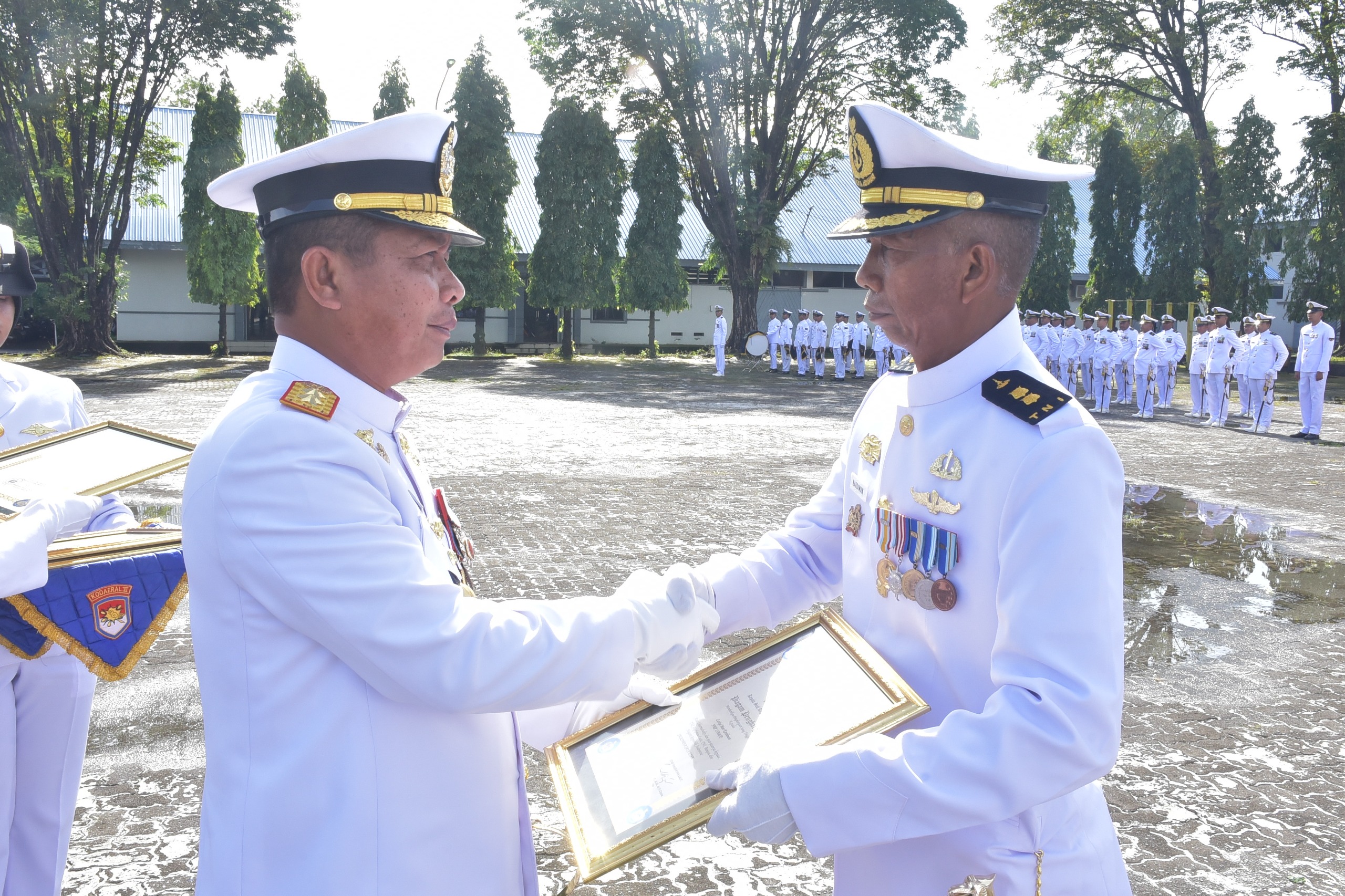 Pengabdian Tanpa Batas, Dankodaeral VI Melepas 27 Personel Militer dan PNS dalam Prosesi Wisuda Purna Bakti