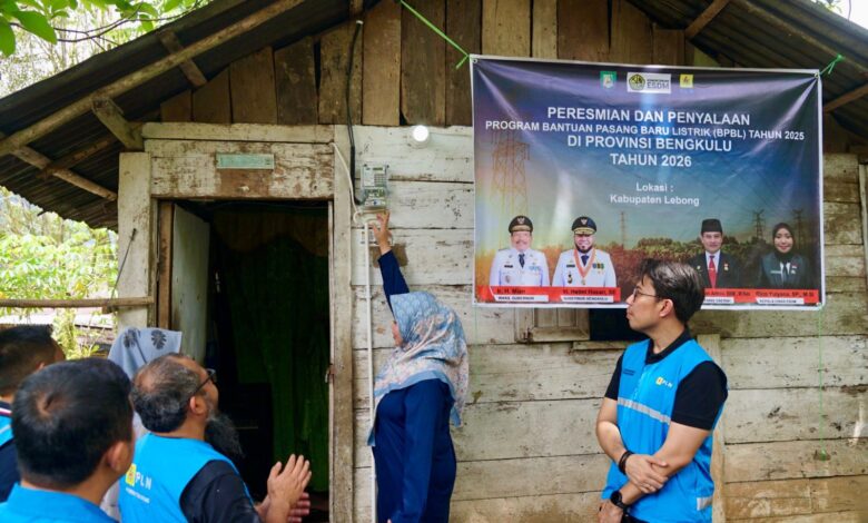 Lewat BPBL, Kementerian ESDM dan PLN Wujudkan Penyambungan Listrik Gratis bagi 750 Warga Bengkulu