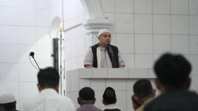 Wali Kota Munafri Awali Tarawih Perdana dan Safari Ramadan Pemkot Makassar di Masjid Agung 45