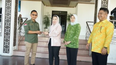 Pemkot Palu Serahkan Pinjam Pakai Kendaraan Dinas kepada KPP Pratama Palu